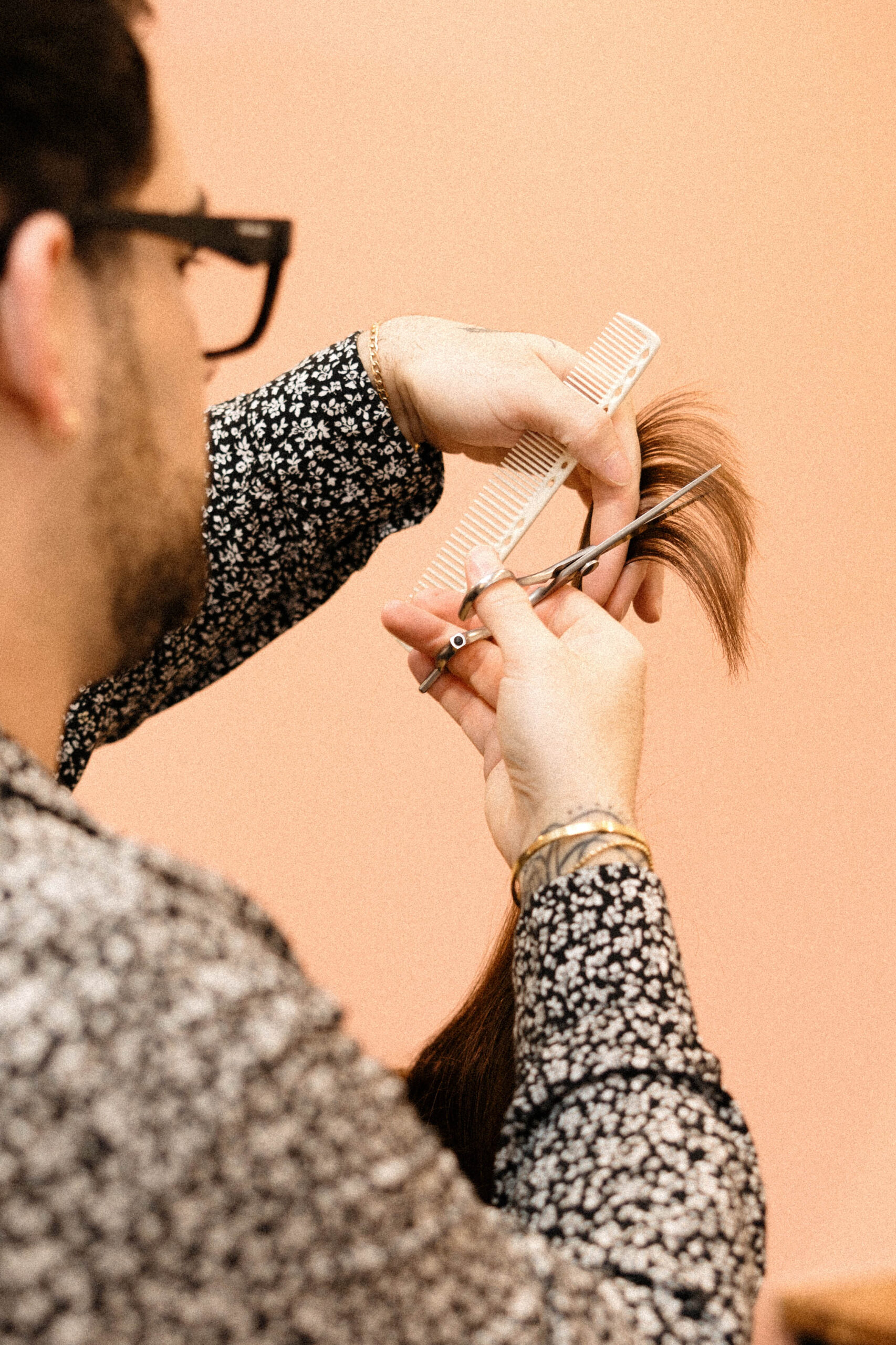 Haircut Prices Fayetteville AR: What Does a Professional Haircut Include?
