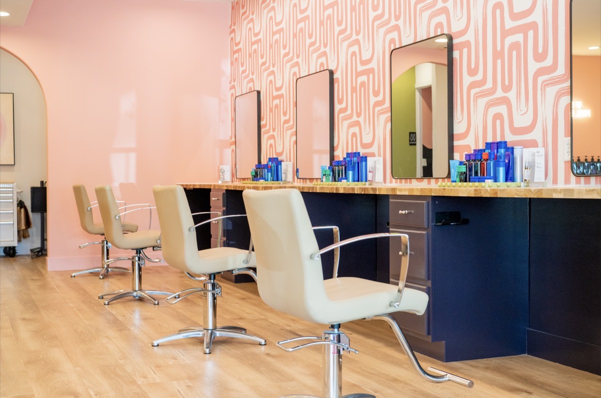 Long Haircut with Layers Fayetteville AR: How Placement Changes Everything