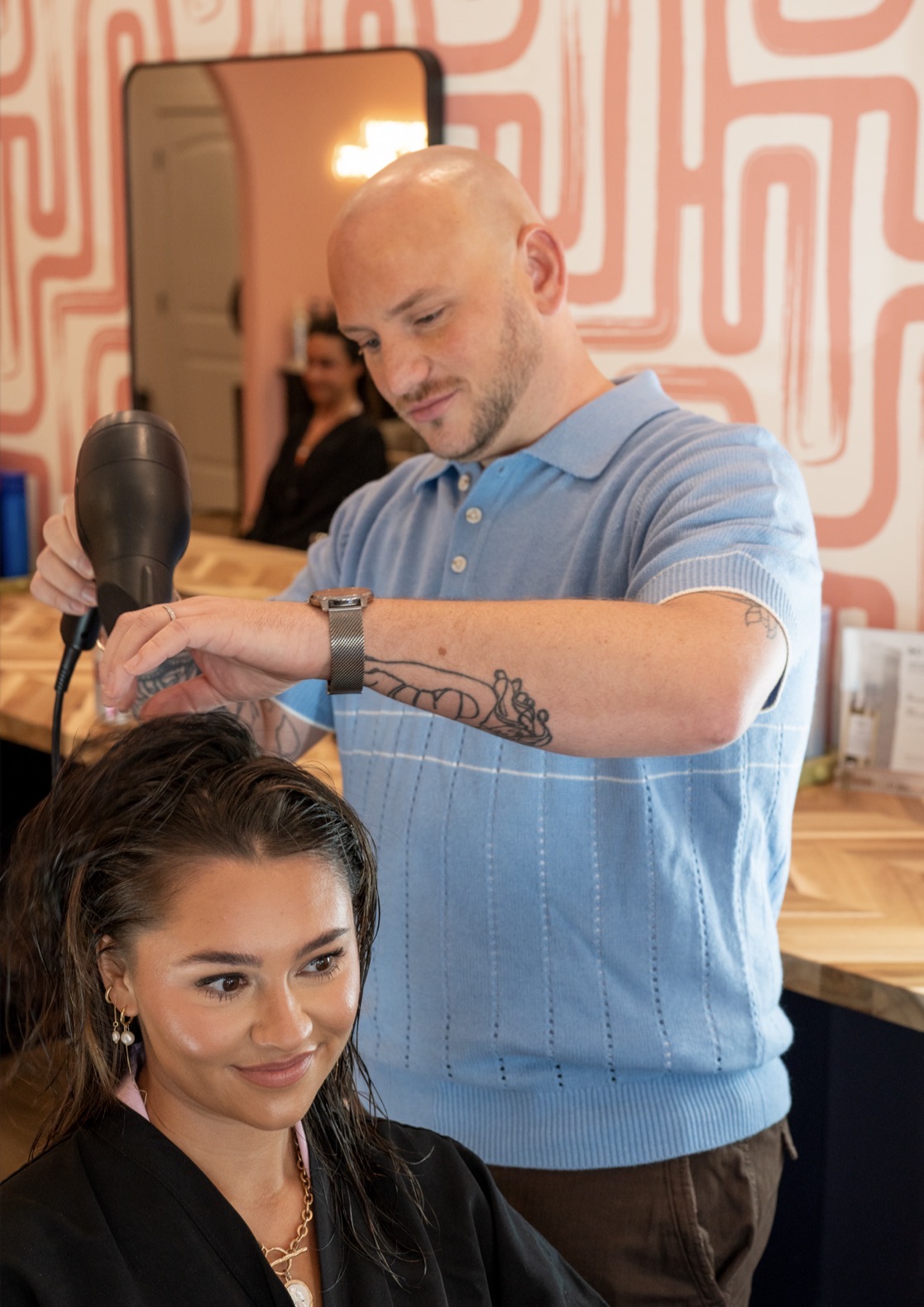 Wavy Haircut Fayetteville AR: Movement Without Thin or Stringy Ends